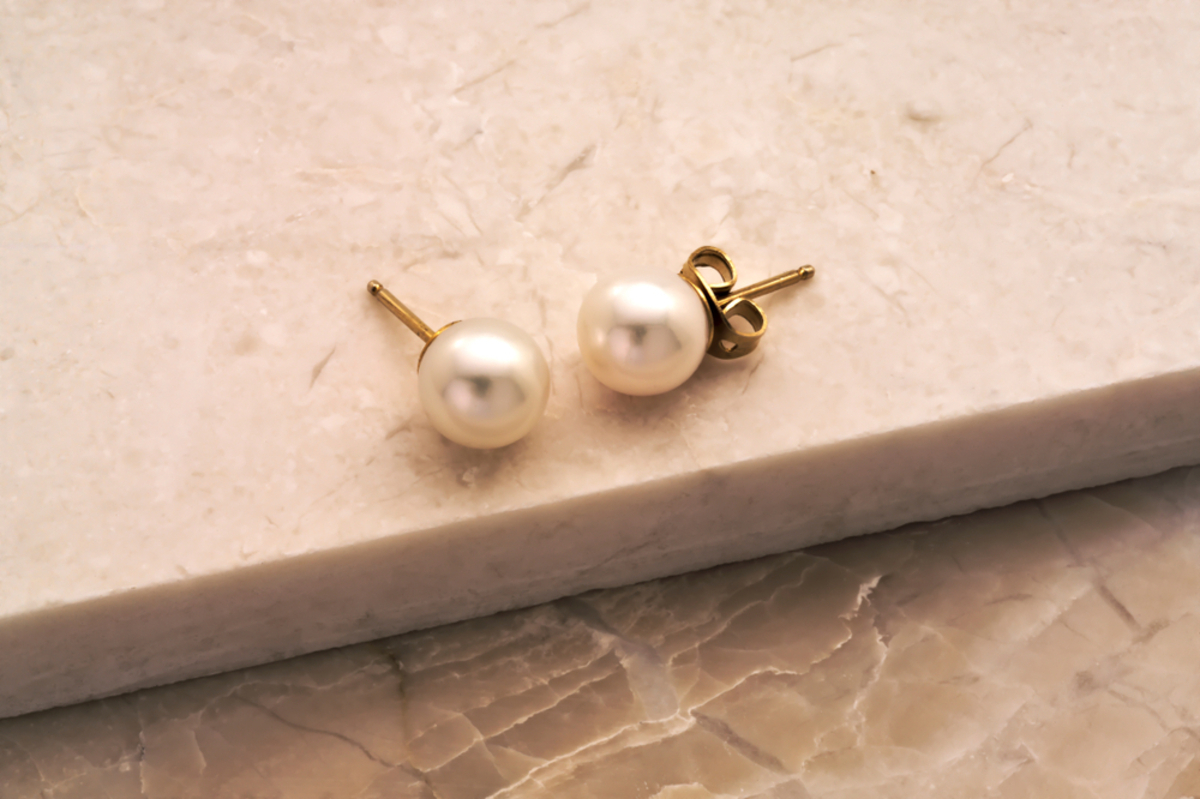 ピアス