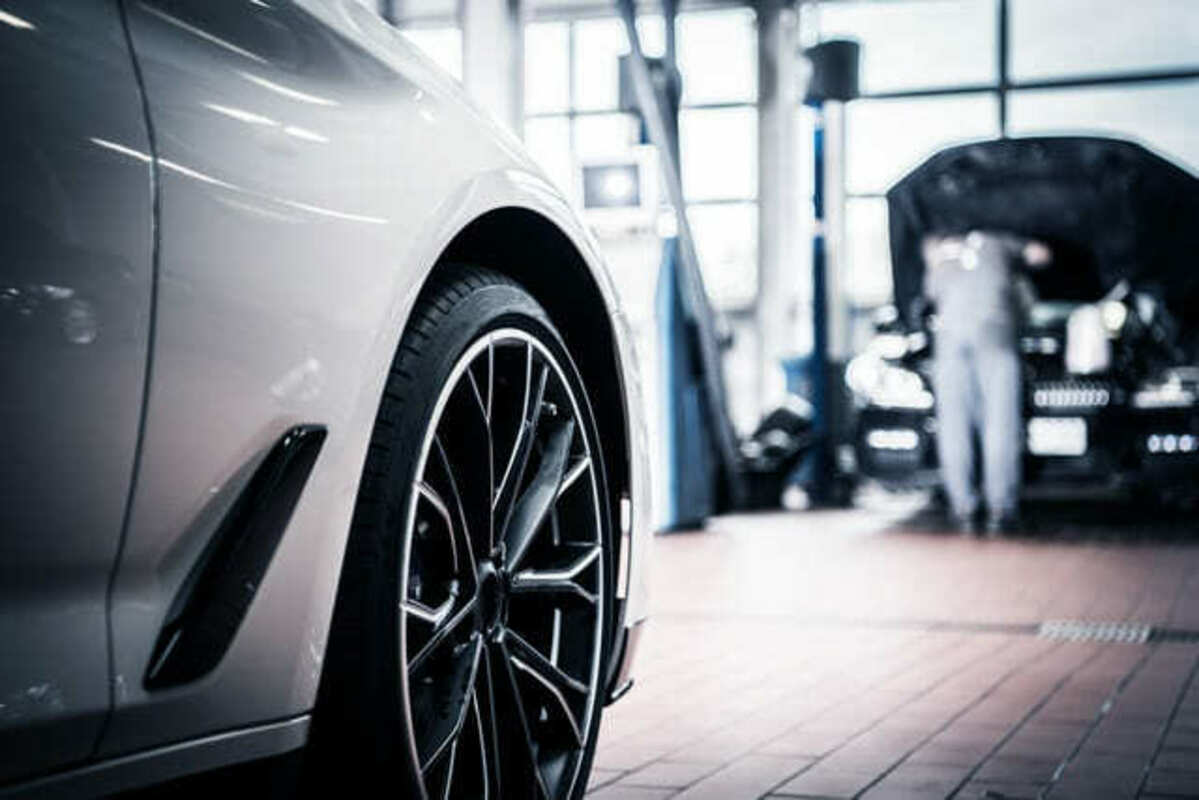車のメンテナンス