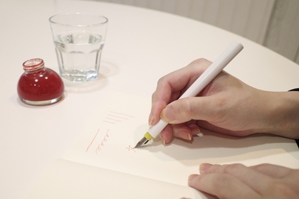 Suuuh編集部、実践！《つけペンの使い方》オリジナルインク×hocoro（ホコロ）の使い心地をレビュー