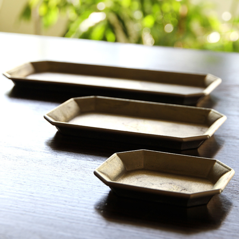 「真鍮・鋳肌の文具トレイ」の画像