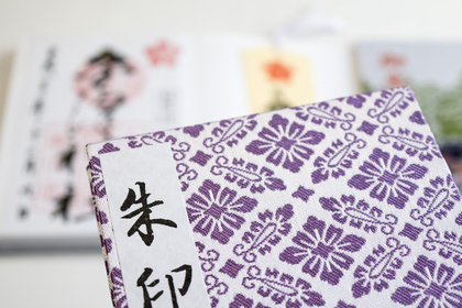 お気に入りの御朱印帳と素敵な1日を作ろう。御朱印集めと心安らぐ寄り道のすすめ