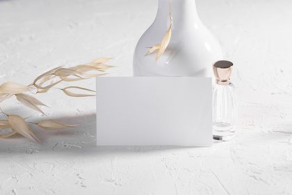 ふとした香りに心がやすらぐ。大人が使いたくなる「香る文具」の世界