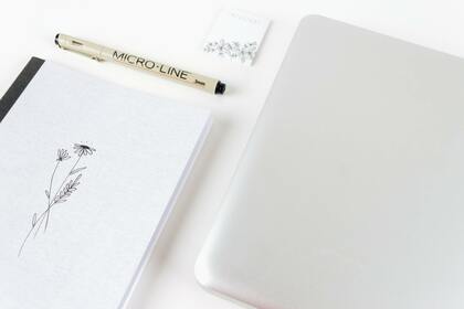 【社会人向け】今日から実践できる日記の書き方7つ。継続するためのコツもご紹介