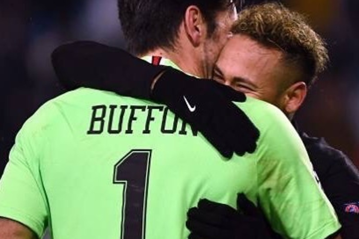 サッカーの1番の背番号が持つ意味とは?一番強い上手い人がつけるの?