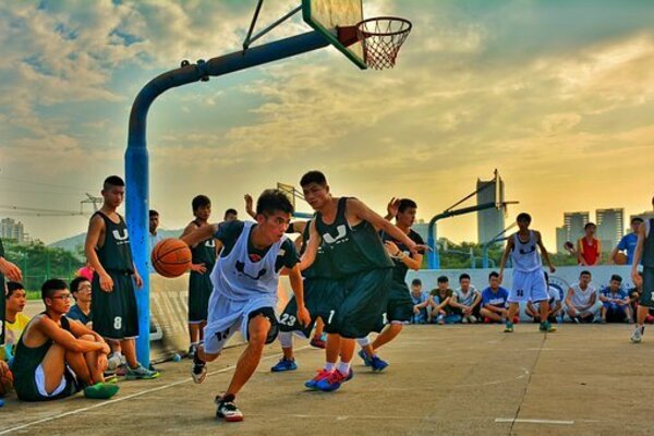 バックビハインドのドリブルのコツとやり方とは バスケ上達ガイド Activel