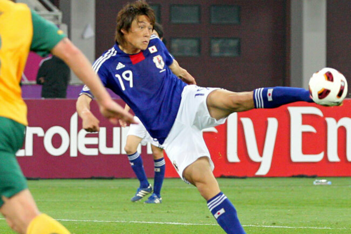 ボレーシュート!やり方のコツや練習方法とは?【サッカーシュート】