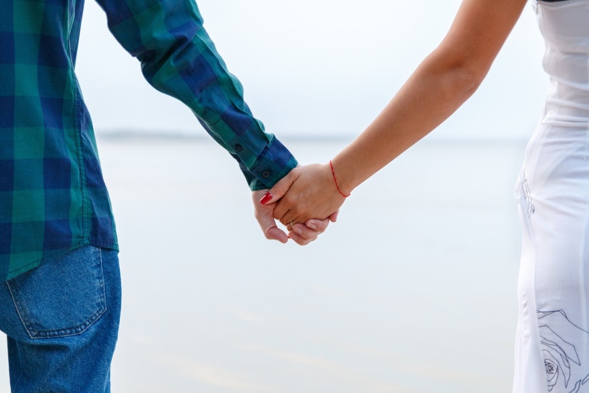 もっと深い関係を築くために。カップルHIV検査のすすめ