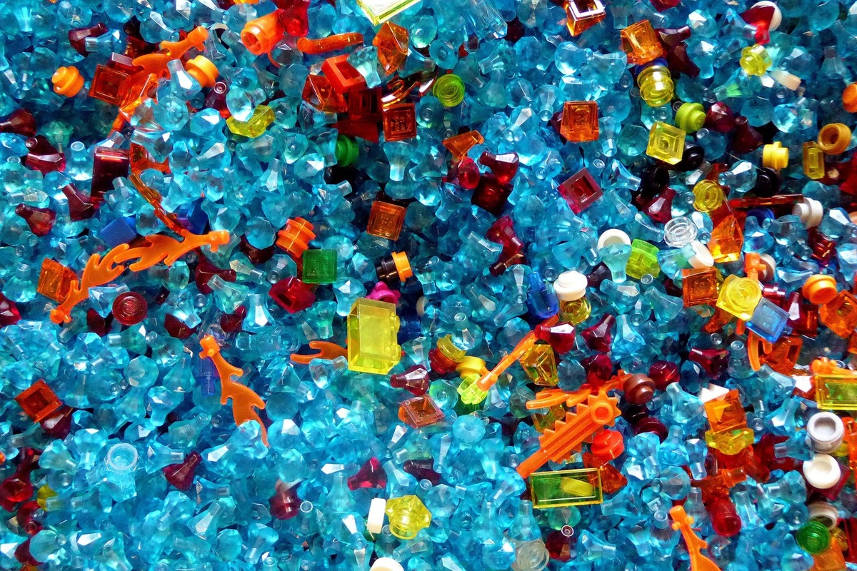 マイクロプラスチックの問題を分かりやすく。被害を食い止めるため私達に出来ること