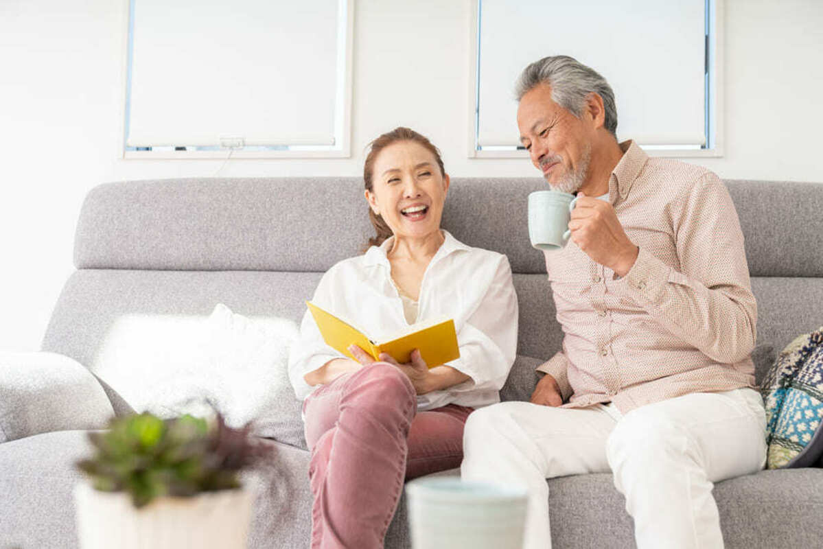 楽しく過ごす熟年夫婦