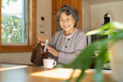 老後の一人暮らしにかかる生活費はいくら？毎月の必要額と内訳を持ち家・賃貸の場合に分けて解説