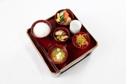 必読】御霊供膳とは？どんなメニューがよい？避けるべき食材や料理の