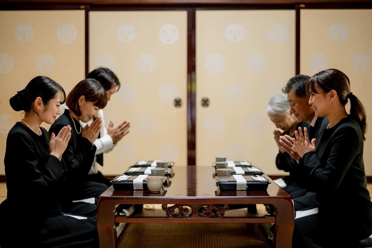 法事では何回忌まで親戚を呼ぶ？法事の流れや事前に手配しておくべきことなどを解説