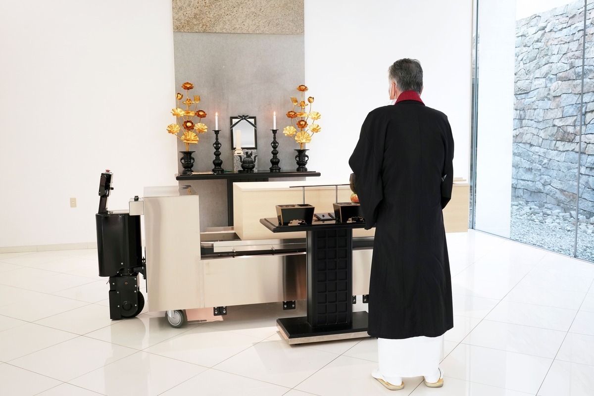 火葬場に休みはある？葬儀への影響や一般的な休業日、友引との関係についても解説