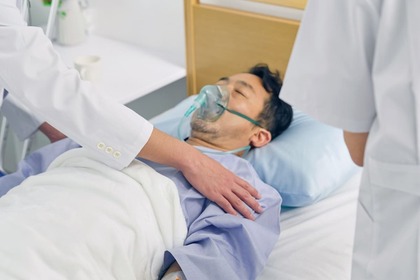 医師が行う死亡確認の手順とは？死亡宣告後に家族がすべき手続きもわかりやすく解説