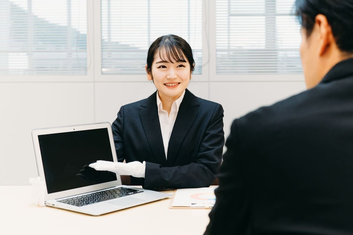 家族葬の費用は10人程度ではいくらかかる？内訳と総額の目安をご紹介