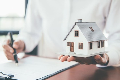 住宅ローンの契約者が死亡したらどうなる？生命保険未加入時などさまざまなケースを解説