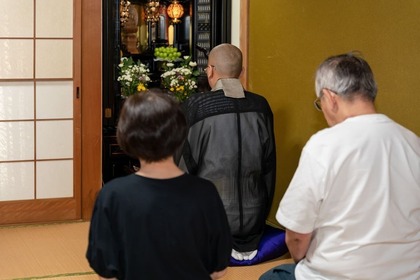 会食なしの法事で必要な御膳料の相場は？お金の包み方や封筒の書き方、渡し方を解説