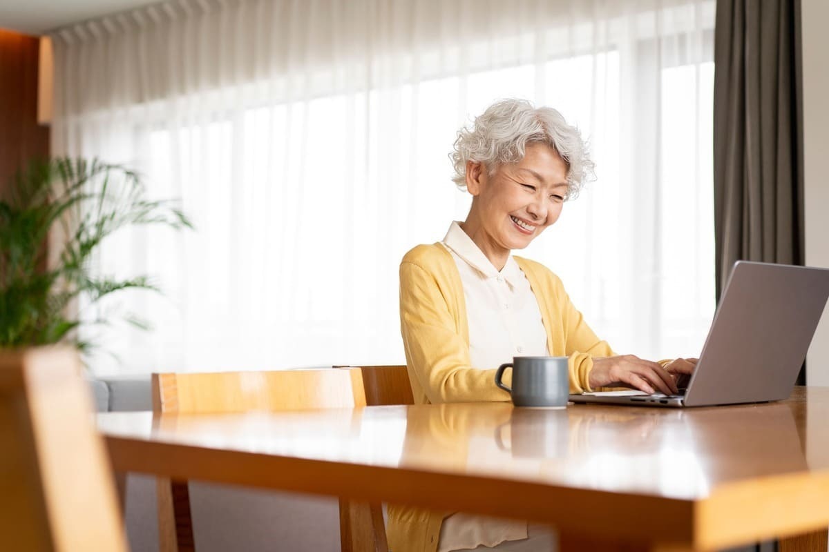 シニア女性に人気な《老後の楽しみ方》|生活が豊かになる方法や必要資金を解説