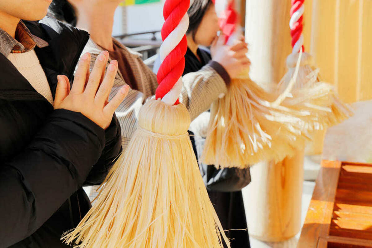 初詣 お寺 神社 どっち 参拝する人