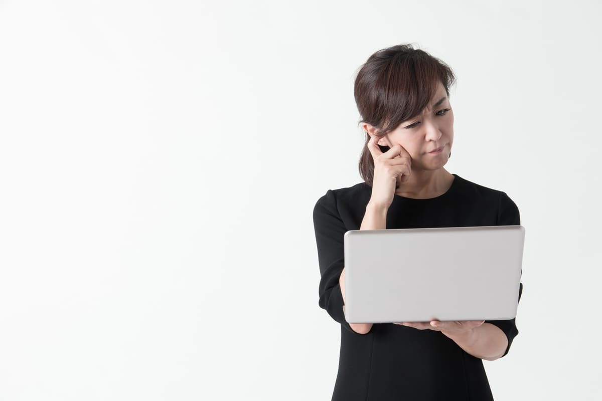 お悔やみメールをいただいた際の返信は？例文とあわせて書き方を紹介