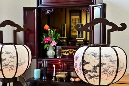 仏壇じまいとは何？行うタイミングや自分でやる場合の手順、残された位牌の扱い方法も解説