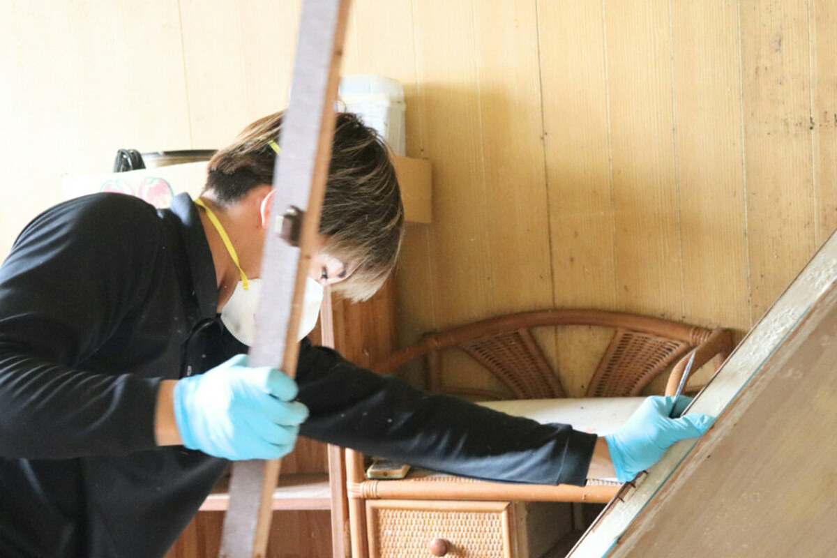 特殊清掃員の給料と作業品質は比例するのか？ 依頼前に知っておきたい業界の実態