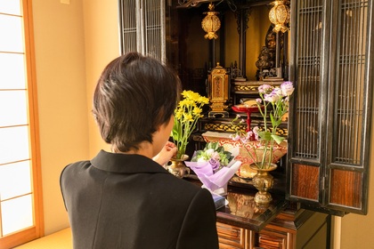【基本】月命日とは？意味・お供え・毎月の過ごし方｜祥月命日との違いも解説