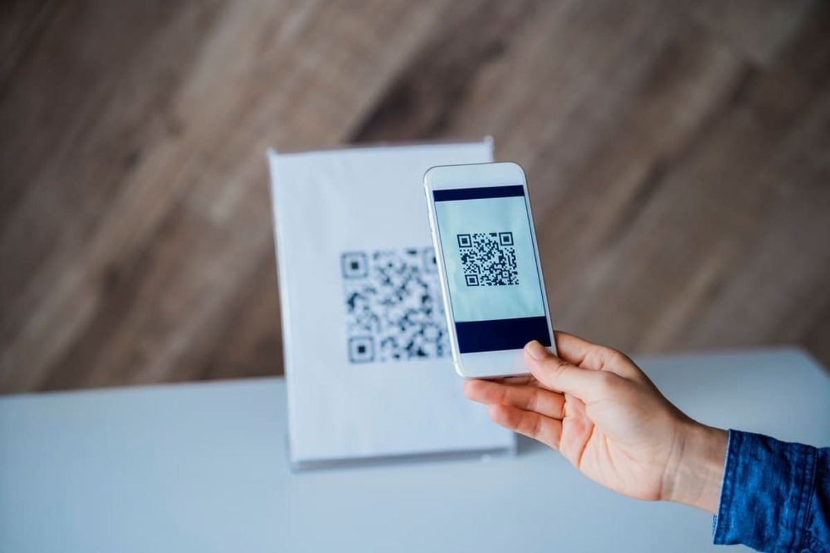 コードをスマホで読み取る