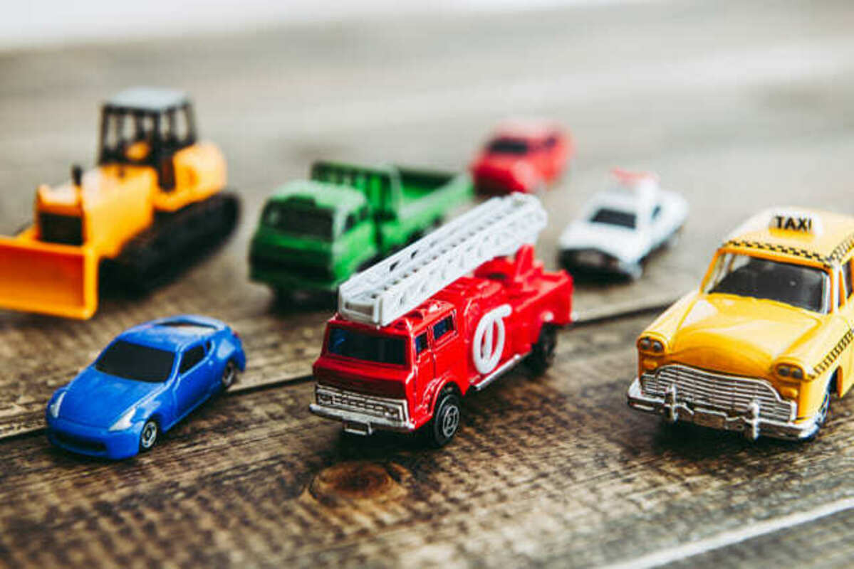 車のおもちゃ