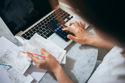 生活費が足りない時のローン活用術｜計画的な借入方法や注意点を解説