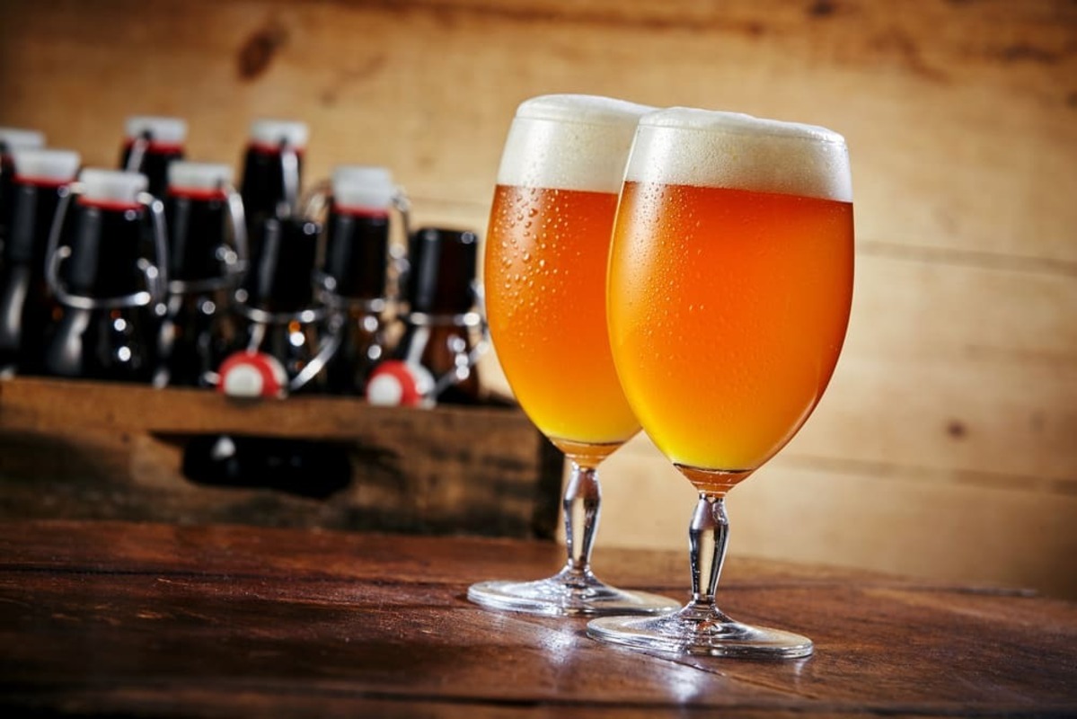 グラスに注がれたクラフトビール