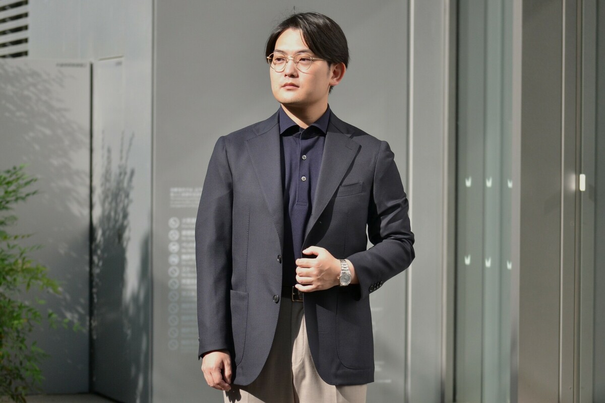上品な光沢のネイビージャケット | 読む、鎌倉シャツ