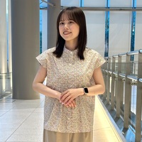 リバティ創業150周年コレクション】ピンタックブラウス | 読む、鎌倉シャツ