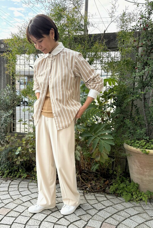 ラウンドカラーシャツ