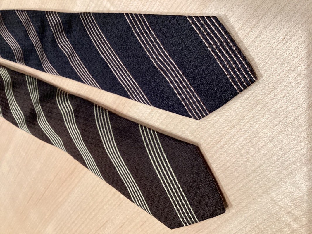 檳榔子黒と憲法茶の色