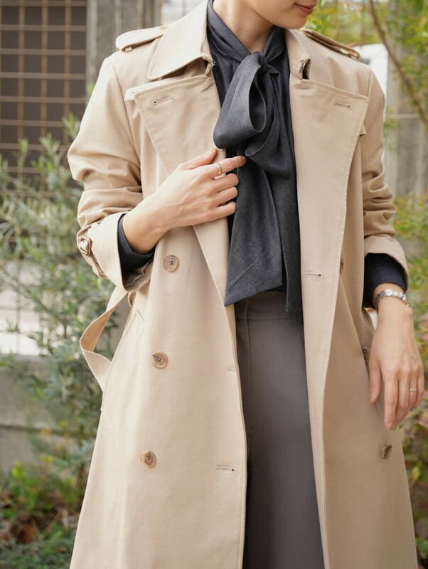 トレンチコート × ボウタイブラウス②