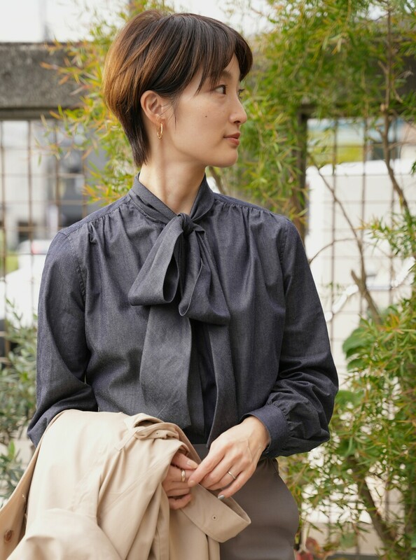 トレンチコート × ボウタイブラウス③