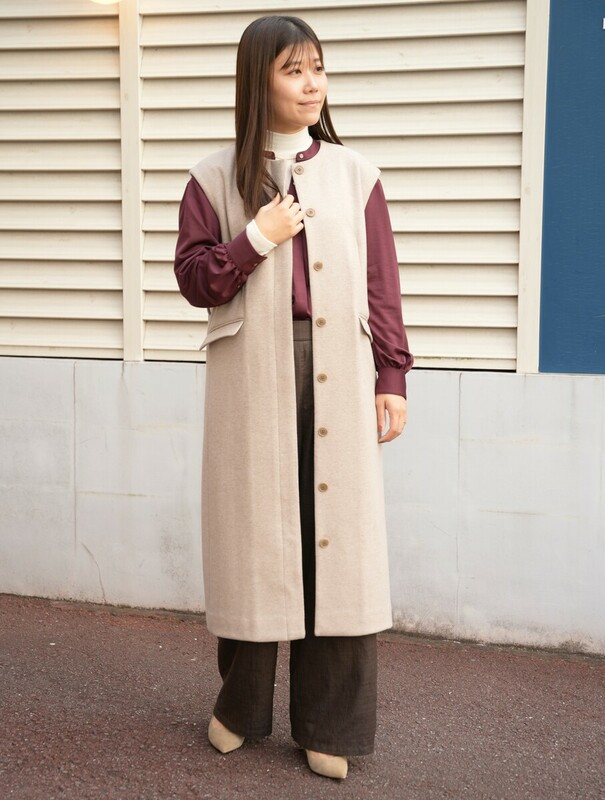 ジレコート × タックブラウス