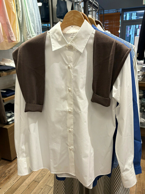 パールボタンシャツ