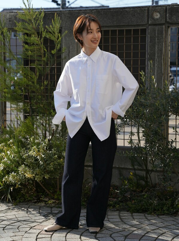 インディゴデニム×ボタンダウンシャツ